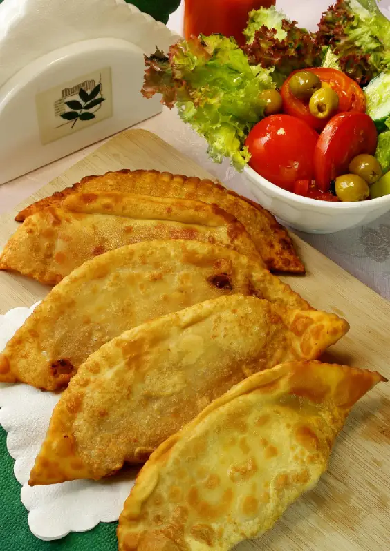 Master the art of making crispy, delicious air fryer empanadas with our easy recipes. Perfect for a healthier twist on a classic favorite