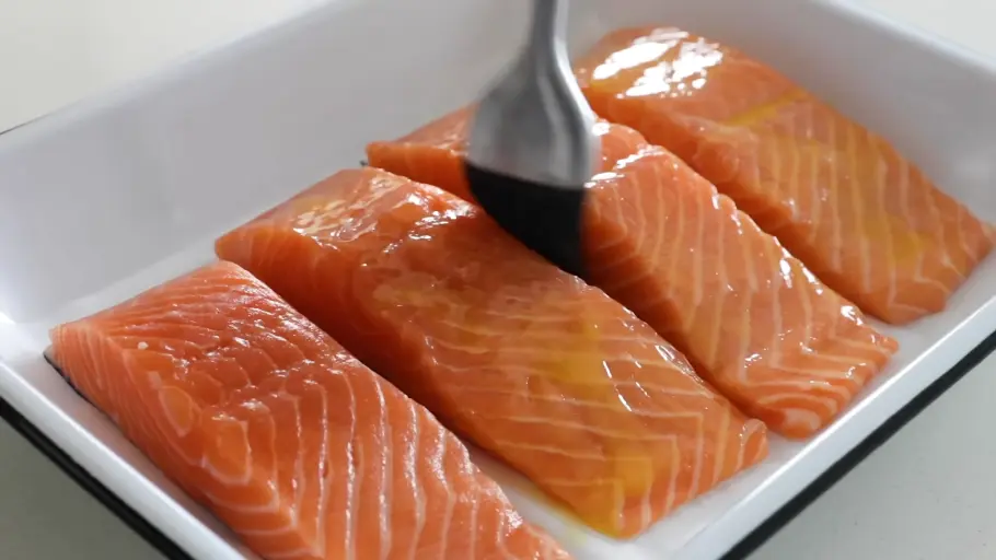 Explore our collection of easy baked salmon recipes, perfect for healthy weeknight dinners. Enjoy delicious flavors in minutes